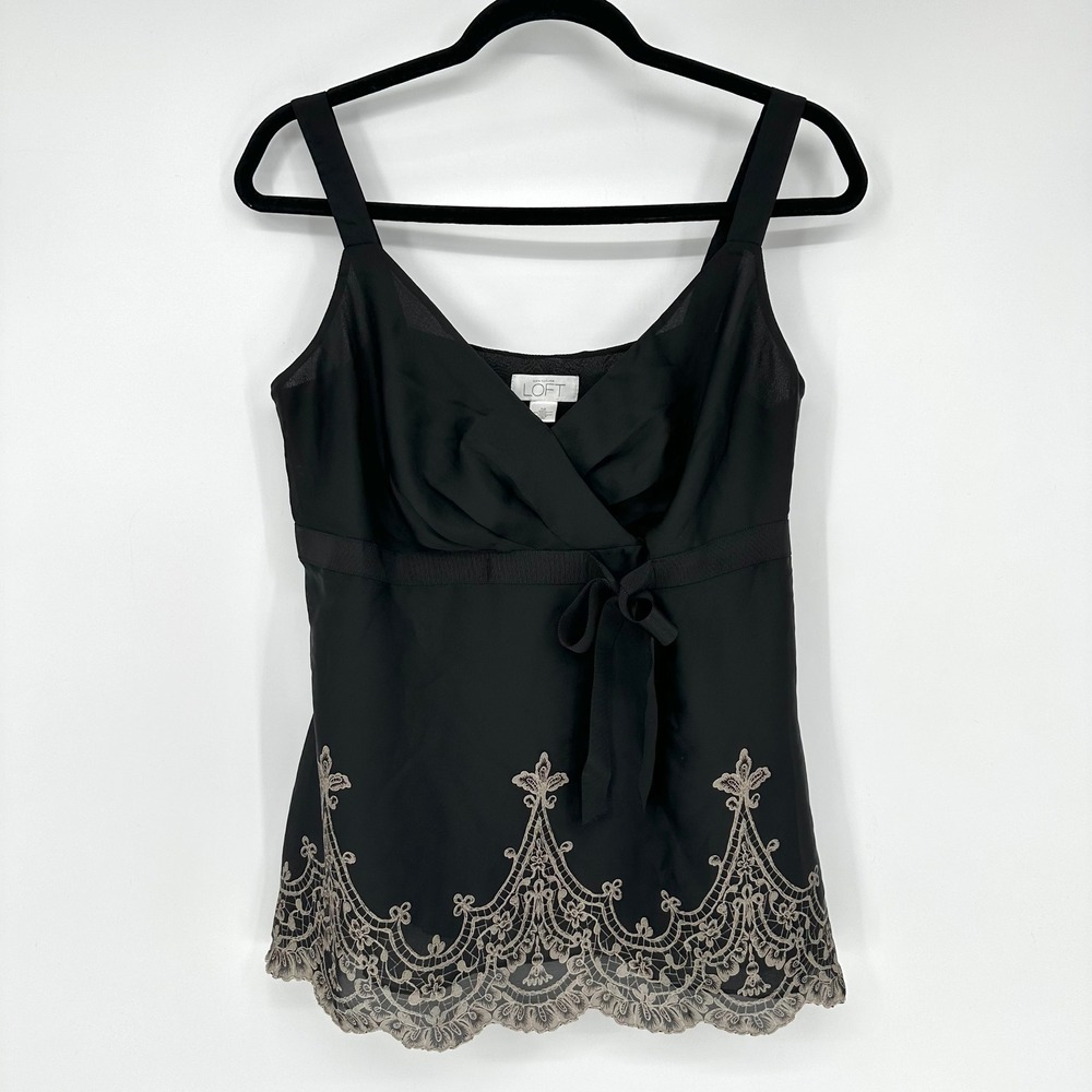 Ann Taylor Black Sleeveless Surplice Camisole Top Scalloped Y2K Whimsygoth 10